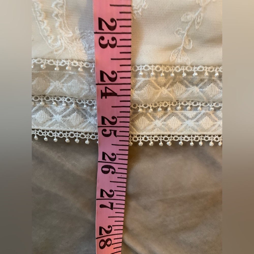 D O N A T E D 
White House Black Market size xs shirt w tank top EUC GS B58 - Picture 6 of 7